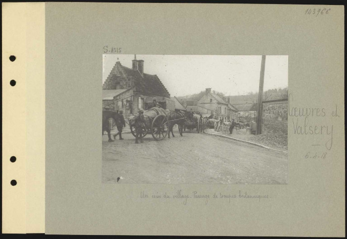 Coeuvres-et-Valsery. Un coin du village. Passage de troupes britanniques