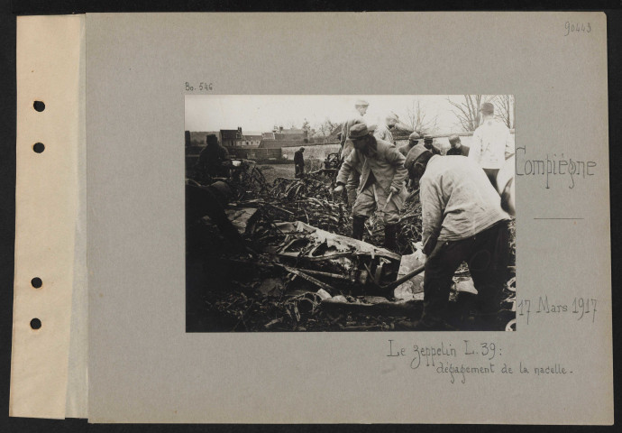 Compiègne. Le zeppelin L. 39 : dégagement de la nacelle