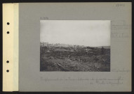 Ferme Rouge (nord-est de Curlu). Emplacement de la ferme détruite. A gauche route camouflée de Curlu à Maurepas