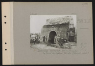 Avricourt. Destructions systématiques par les Allemands : le colombier du château