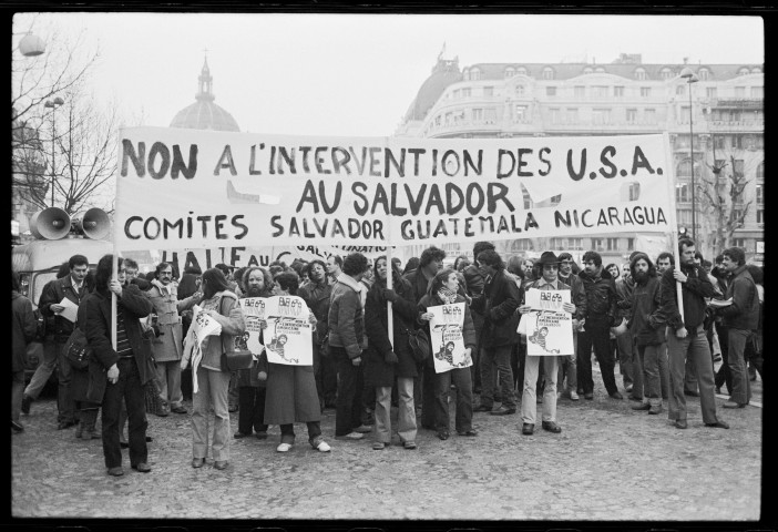Manifestation contre l'intervention des USA au Salvador