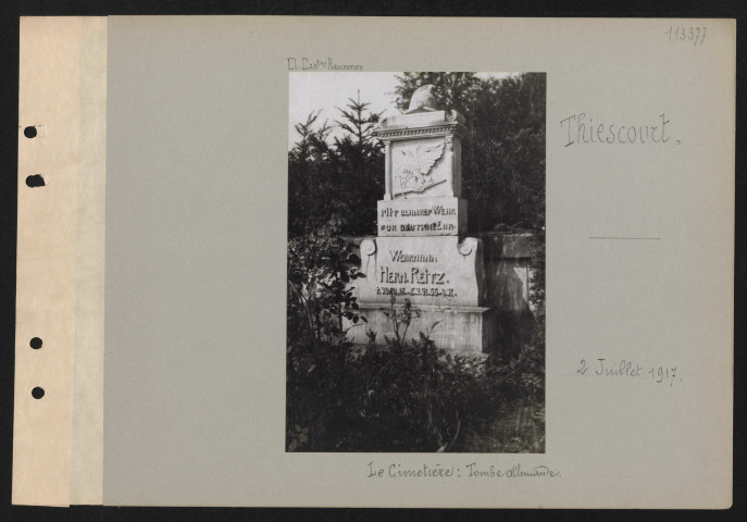 Thiescourt. Le cimetière : tombe allemande