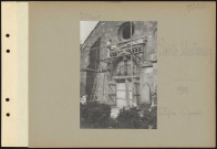 Sainte-Vaubourg. L'église. Le portail