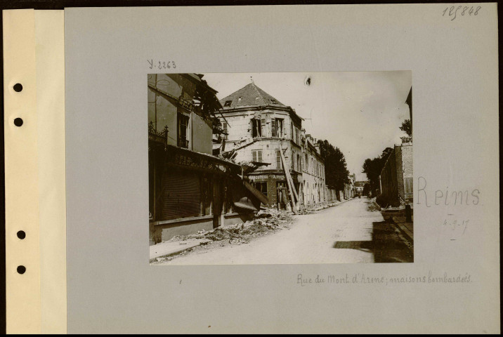 Reims. Rue du Mont d'Arène ; maisons bombardées