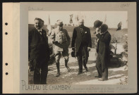 Plateau de Chambry. Anniversaire de la Bataille de la Marne. M. Dalimier, sous-secrétaire d'État aux Beaux-Arts visite les tombes
