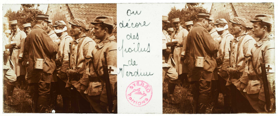 On décore des poilus de Verdun