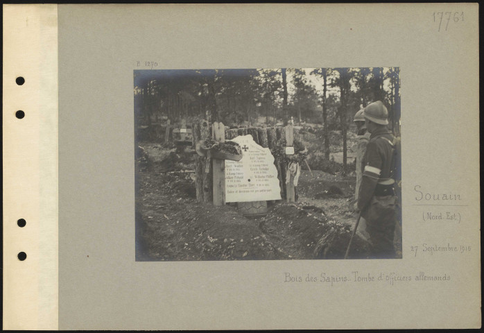 Souain (nord-est). Bois des Sapins. Tombes d'officiers allemands