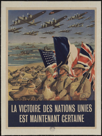 Affiches représentant 3 soldats américain, français et britannique, marchant en portant un drapeau de leur pays, devant une plage pleine de chars d'assaut, une mer pleine de bateaux et un ciel plein d'avions alliés