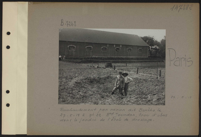 Paris. Bombardement par canon dit Bertha, le 27-5-18 à 7h22. Boulevard Jourdan, trou d'obus dans le jardin de l'école de dressage
