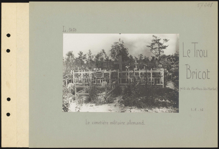 Le Trou Bricot (nord-ouest de Perthes-lès-Hurlus). Le cimetière militaire allemand