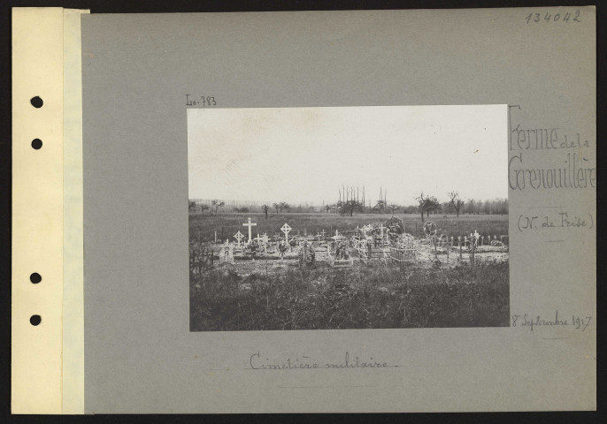 Ferme de la Grenouillère (nord de Frise). Cimetière militaire