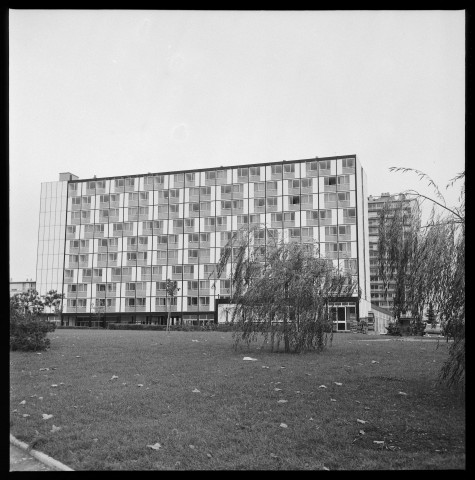 À Sarcelles : la cité des Lochères