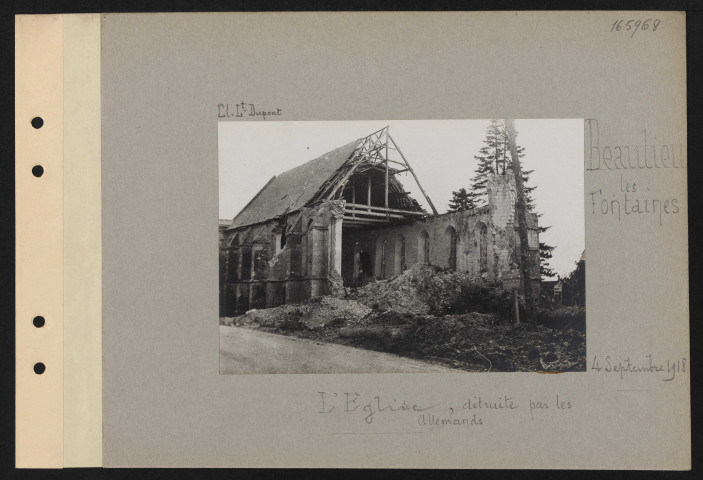 Beaulieu-les-Fontaines. L'église, détruite par les Allemands