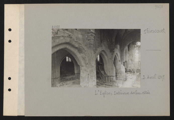 Thiescourt. L'église : intérieur des bas-côtés