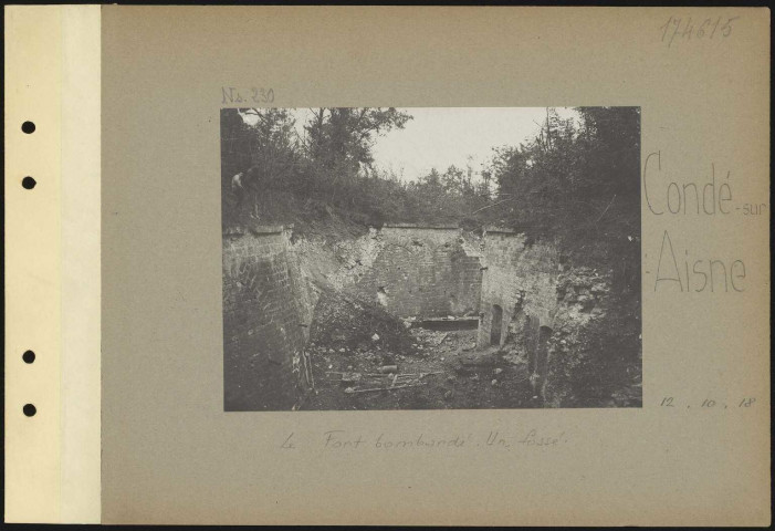 Corcy. Un coin du village bombardé et route de Villers-Cotterêts