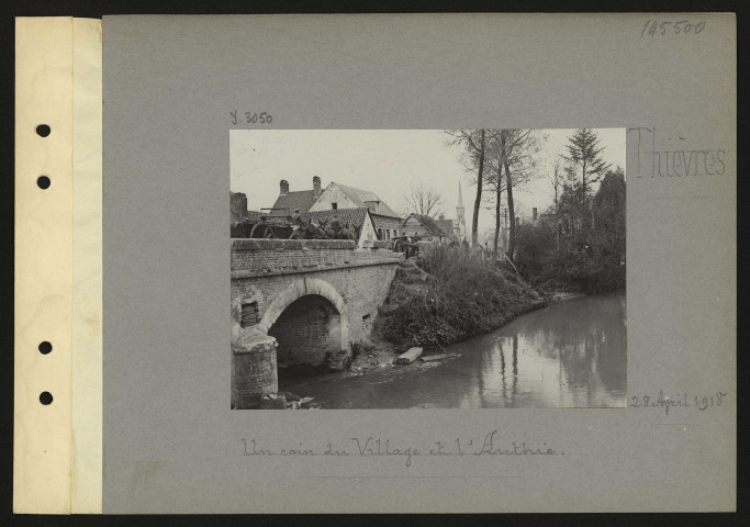 Thièvres. Un coin du village et l'Authie