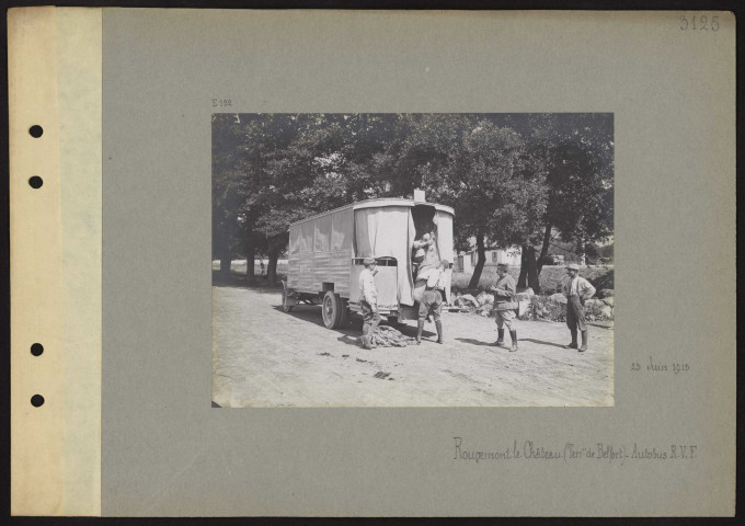 Rougemont-le-Château (Territoire de Belfort). Autobus ravitaillement de viande fraîche