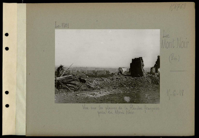 Le Mont Noir (Près). Vue sur les plaines de la Flandre française prise du mont Noir