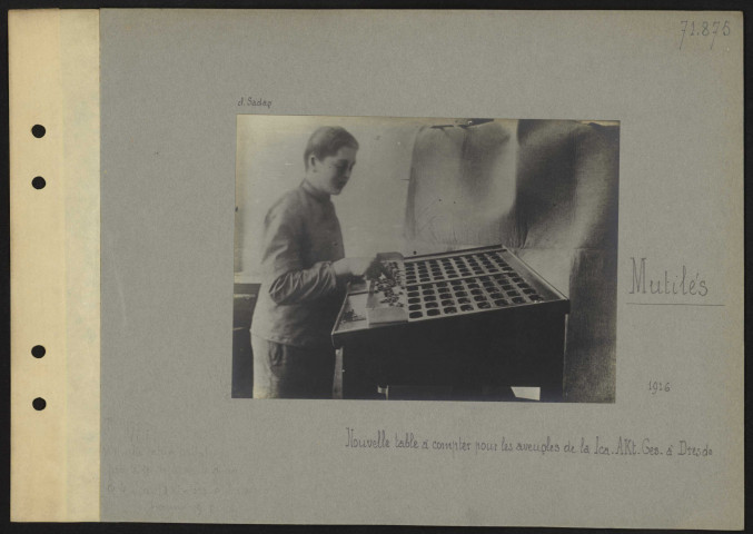 Dresde (Allemagne). Mutilés. Nouvelle table à compter pour les aveugles de la Ica-Akt-Ges