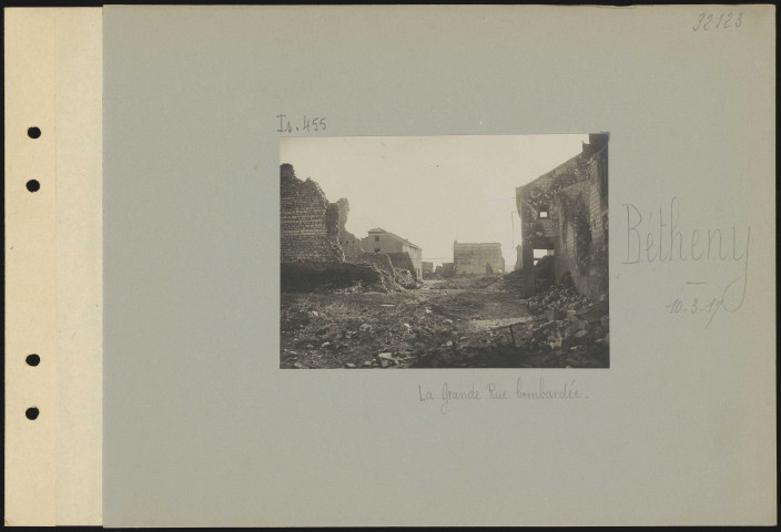 Bétheny. La Grande rue bombardée
