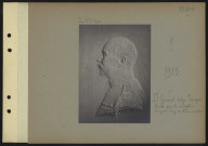 S.l. Lieutenant général belge Jacques. Buste par le sculpteur sergent Eugène de Bremaecker