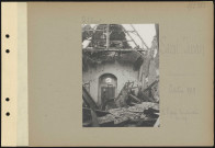 Saint-Juvin. L'église bombardée. La nef