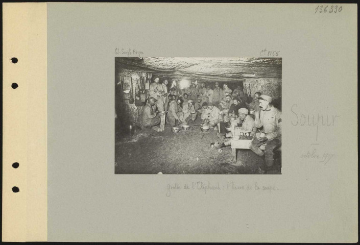 Soupir. Grotte de l'éléphant : l'heure de la soupe