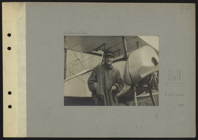 S.l. Hall. Américain. N.