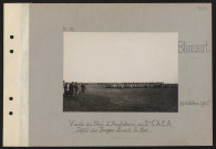 Blincourt. Visite du roi d'Angleterre au deuxième CAC. Défilé des troupes devant le roi