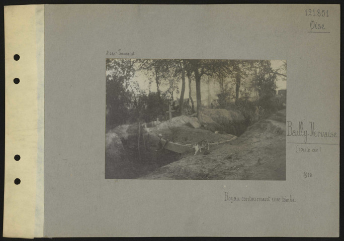 Bailly-Nervaise (route de) (Oise). Boyau contournant une tombe