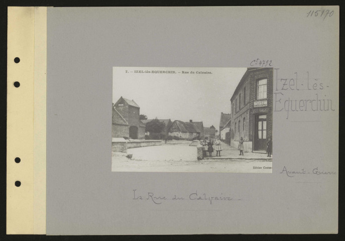 Izel-lès-Équerchin. La rue du Calvaire