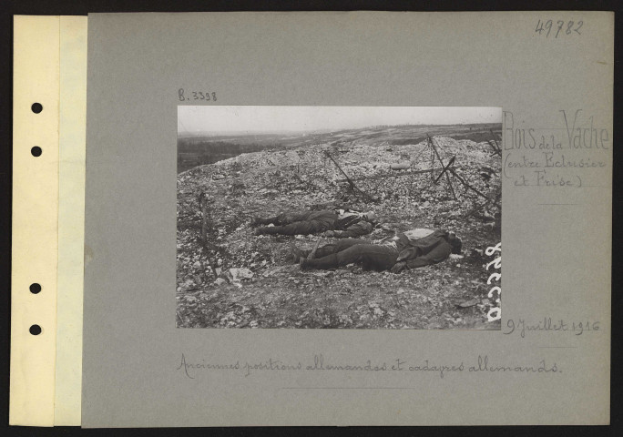 Bois de la Vache (entre Eclusier et Frise). Anciennes positions allemandes et cadavres allemands