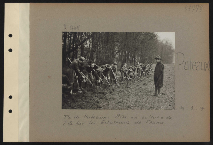 Puteaux. Ile de Puteaux. Mise en culture de l'ile par les éclaireurs de France