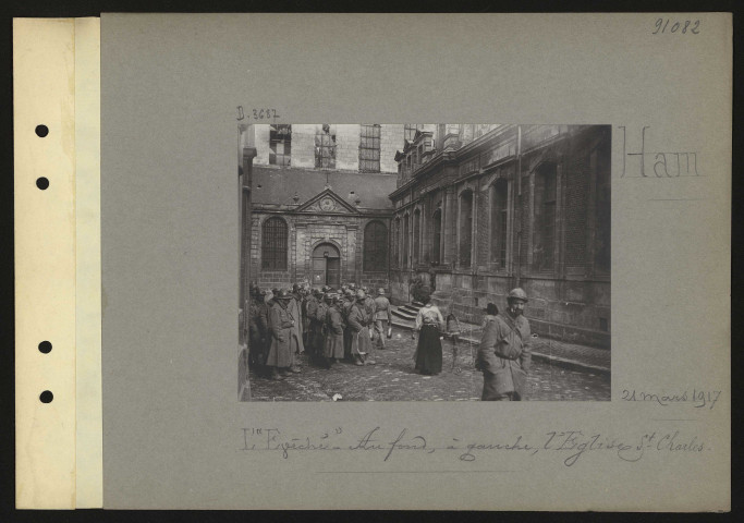 Ham. "L'évêché". Au fond, à gauche, l'église de Saint-Charles