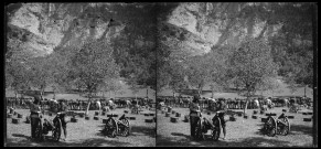 [Paysage alpin. Chasseurs alpins. Canons. Chevaux]