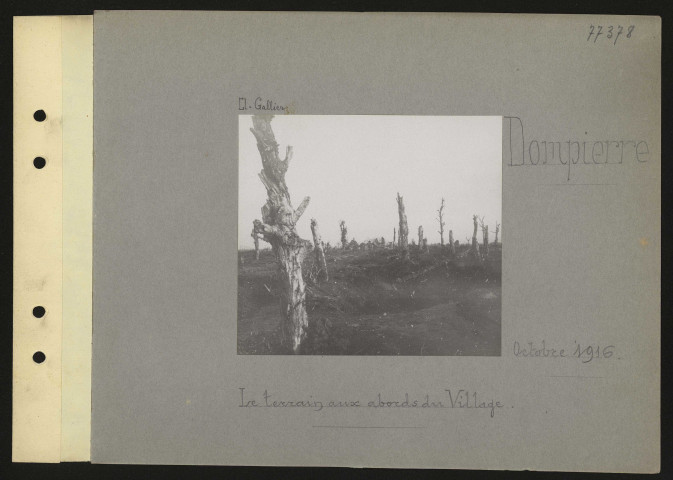 Dompierre. Le terrain aux abords du village