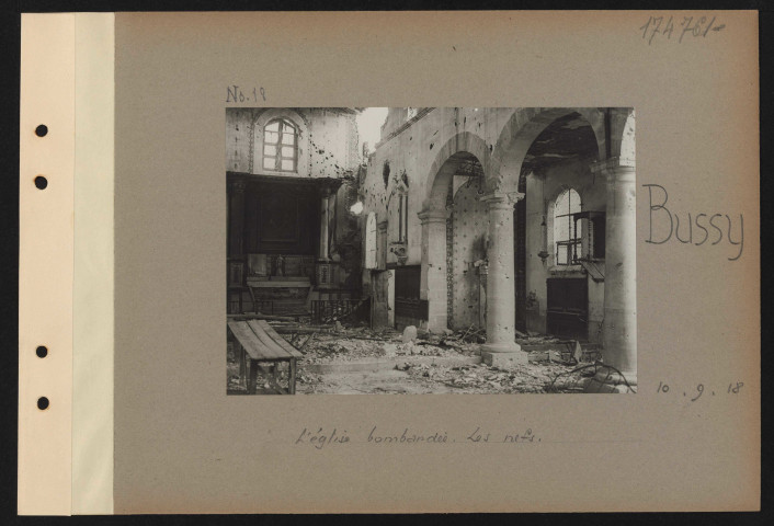 Bussy. L'église bombardée. Les nefs
