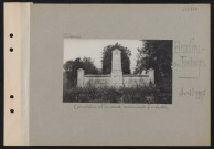 Beaulieu-les-Fontaines. Cimetière allemand ; monument funéraire