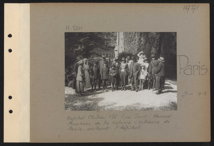 Paris. Hôpital chilien. 176 rue Saint-Honoré. Membres de la colonie chilienne de Paris visitant l'hôpital