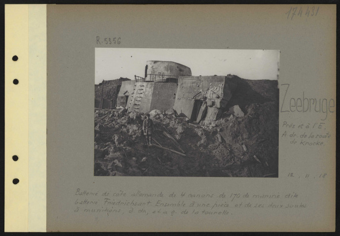 Zeebrugge (près et à l'est. À droite de la route de Knocke). Batterie de côte allemande de quatre canons de 170 de marine dite batterie Friedrichsart. Ensemble d'une pièce et de ses deux soutes à munitions, à droite, et à gauche de la tourelle