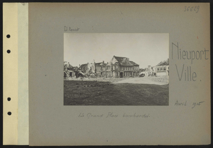 Nieuport-Ville. La grand'place bombardée