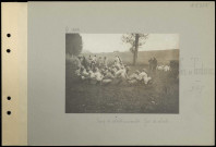 Fère-en-Tardenois. Camp de soldats annamites. Jeux de soldats