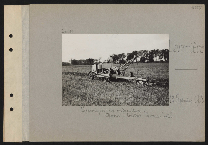 Laverrière. Expérience de motoculture : charrue à tracteur Touraud-Latil