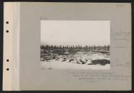 Puisaleine (près et au nord de). Devant le lieu dit "Le Champignon" ; réseau de fils barbelés entre les lignes françaises et allemandes ; vue prise du poste d'écoute (numéro 90482)