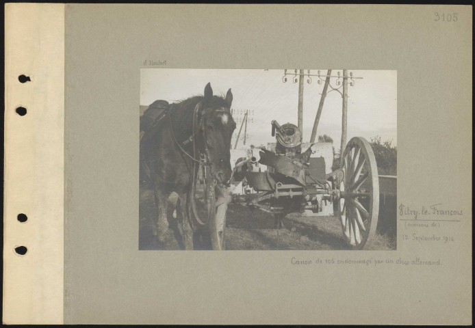 Vitry-le-François (près). Canon de 105 endommagé par un obus allemand