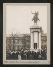 Manifestation franco-américaine à la statue de La Fayette