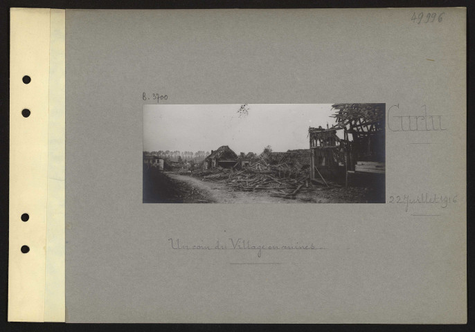 Curlu. Un coin du village en ruines