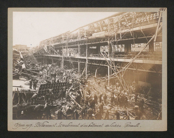 Billancourt. Ecroulement d'un bâtiment de l'usine Renault