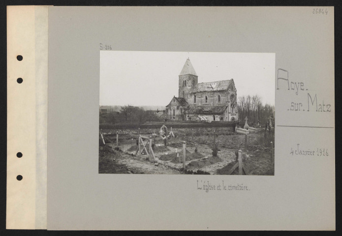 Roye-sur-Matz. L'église et le cimetière