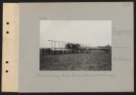 Esquennoy. Camp d'aviation. Biplan Morane-Saulnier de 22,50 mètres d'envergure